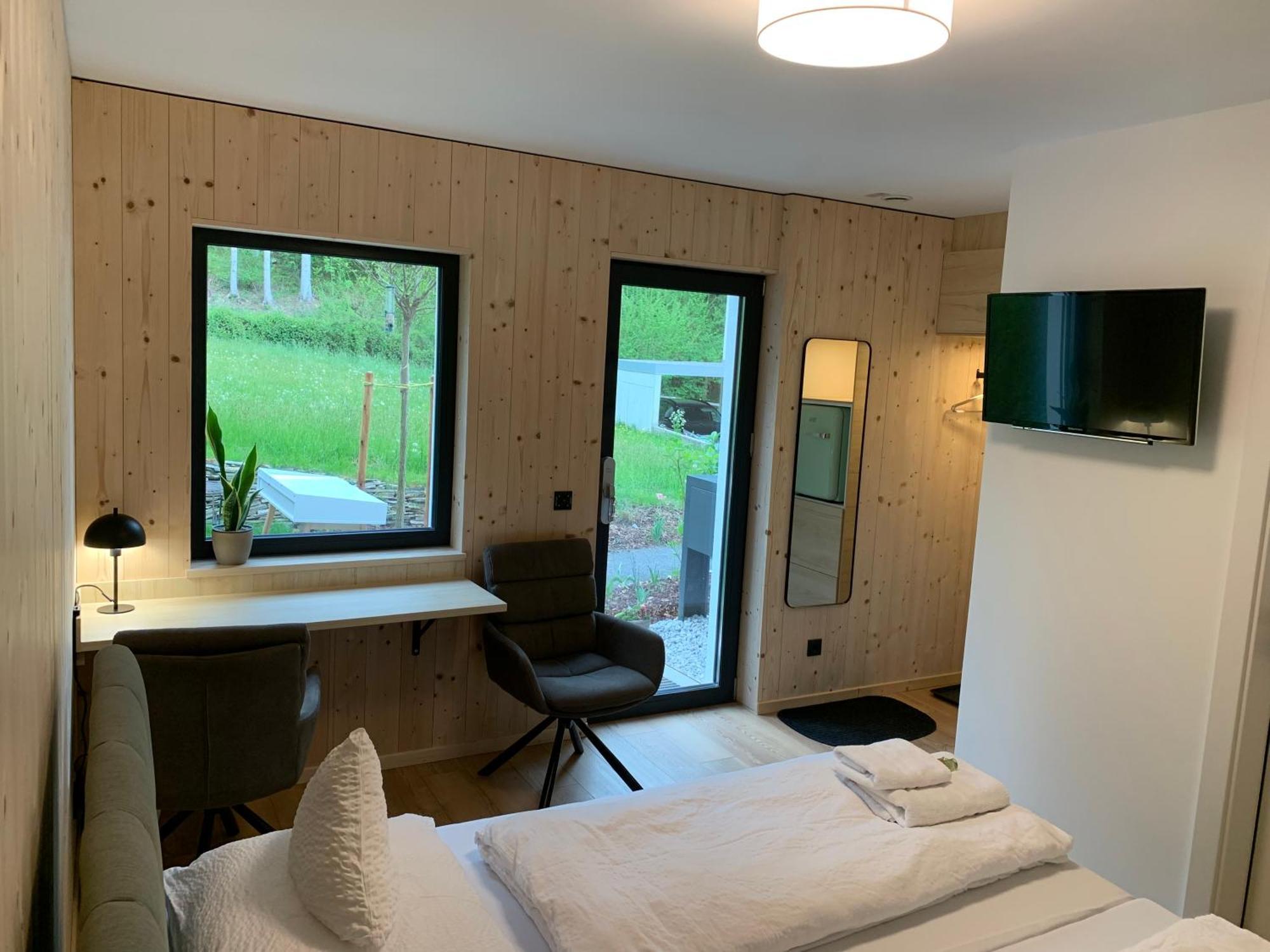 Appartement Waldblick - Neubau - Self-check-in - Kein Verkehr - Am Wald - Parkplaetze Vor Tuer - Or Double *
