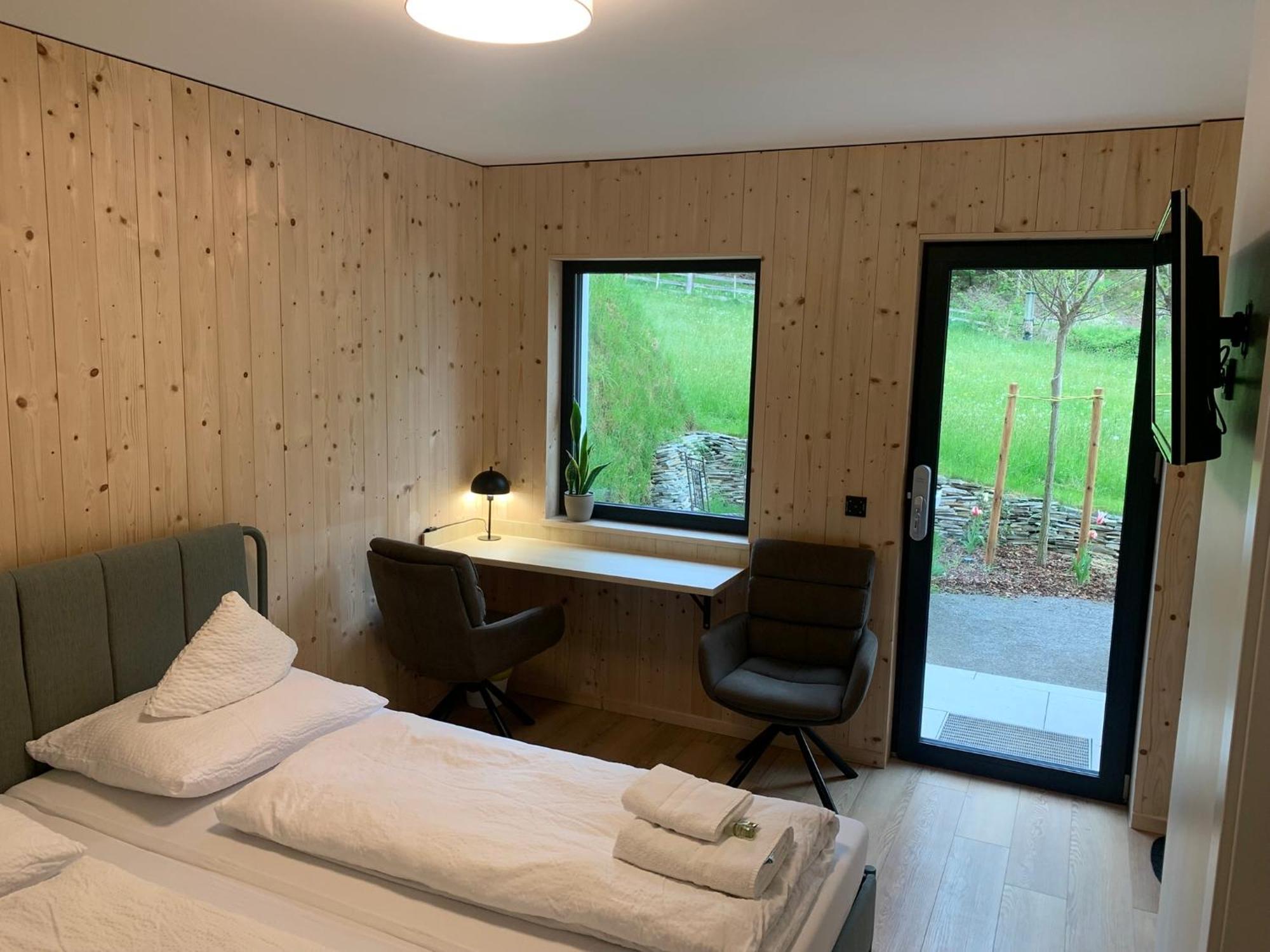 Appartement Waldblick - Neubau - Self-check-in - Kein Verkehr - Am Wald - Parkplaetze Vor Tuer - Or Double Innsbruck